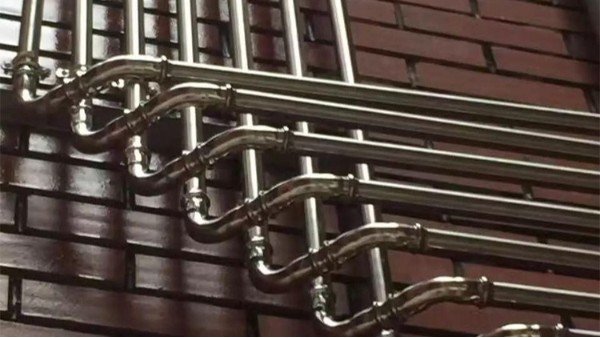 江蘇不銹鋼給水管廠家告訴你家庭給水管要用哪種好？