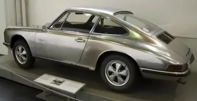 為什么汽車車身不是不銹鋼材質(zhì)？